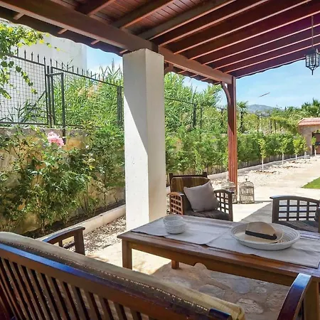 Sleeps 8 Air Con Wifi * Bitez